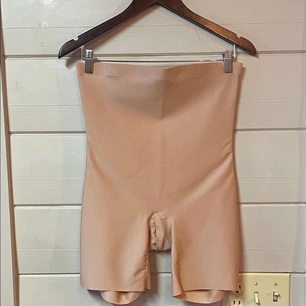 Honeylove High Waist Shapewear Shorts Nude Size 1X.